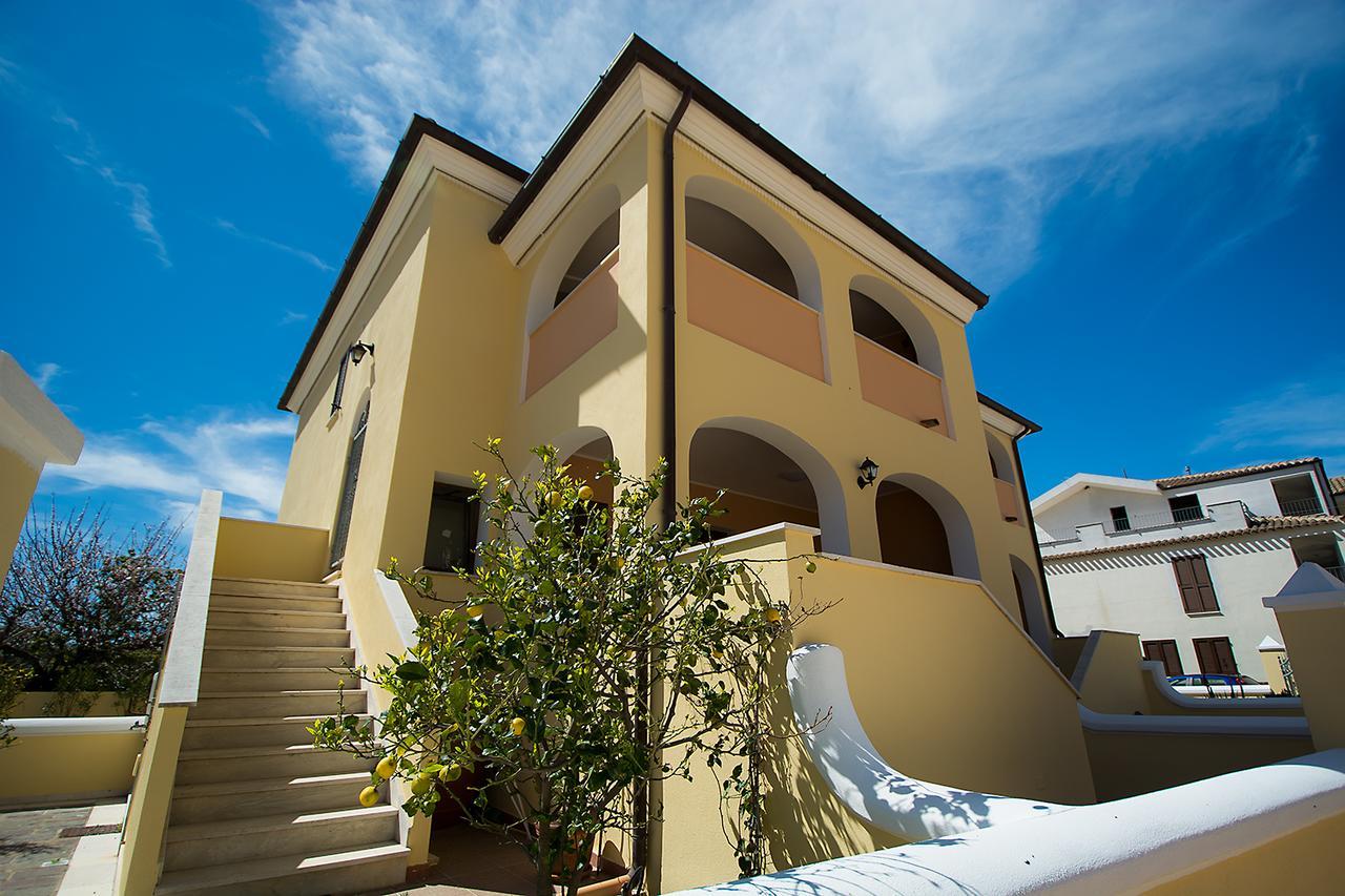 הוילה אורוסיי Le Residenze Del Maria Rosaria - Vico Friuli 1 מראה חיצוני תמונה