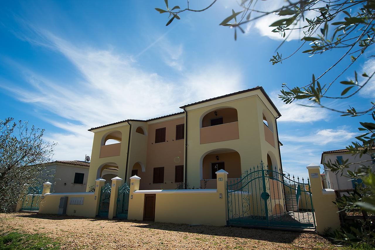 הוילה אורוסיי Le Residenze Del Maria Rosaria - Vico Friuli 1 מראה חיצוני תמונה