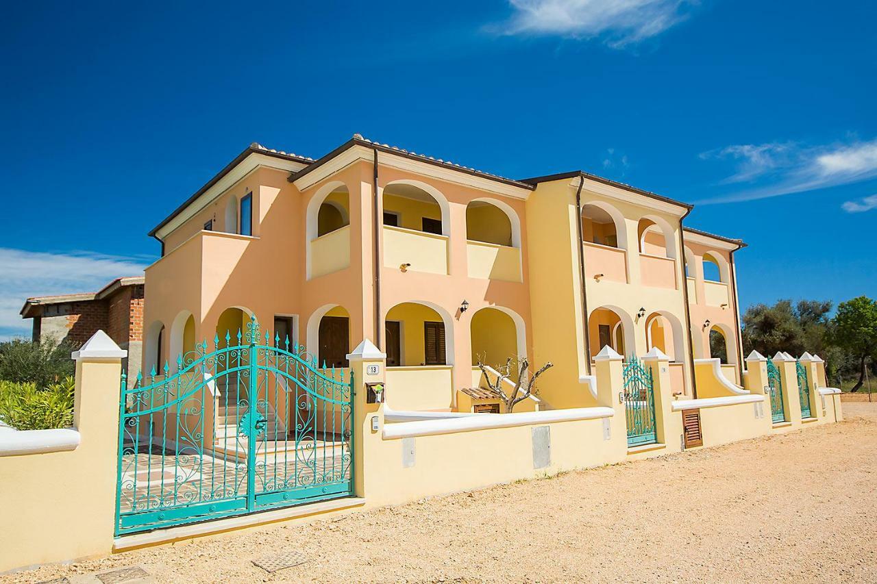 הוילה אורוסיי Le Residenze Del Maria Rosaria - Vico Friuli 1 מראה חיצוני תמונה